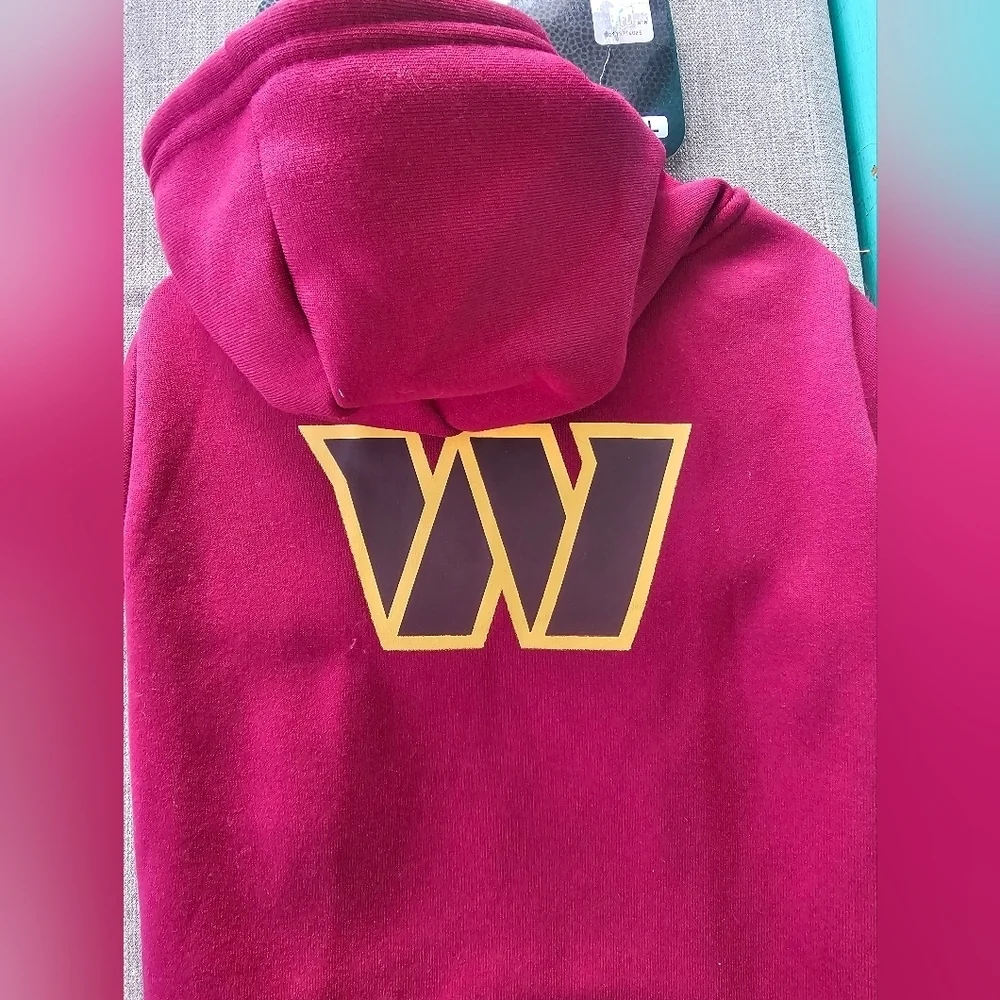 NFL Washington Commanders Burgandy Logo Dog Hoodie Size Large NEW With Tags